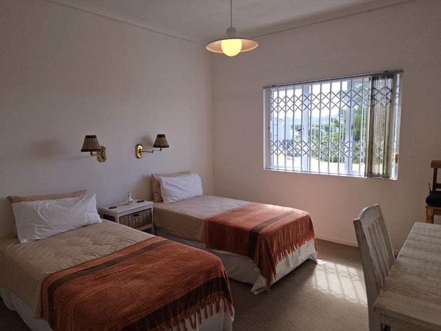 4 Bedroom Property for Sale in Pearly Beach Western Cape